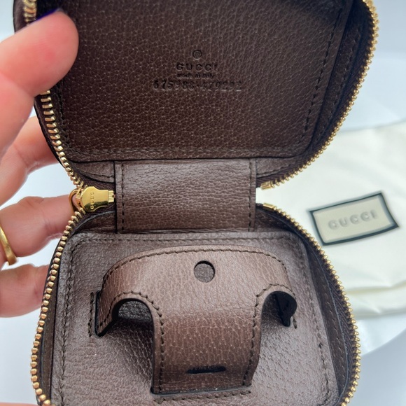 Brand new Gucci gg Supreme Ophidia AirPod pro case with lanyard - Picture 5 of 11
